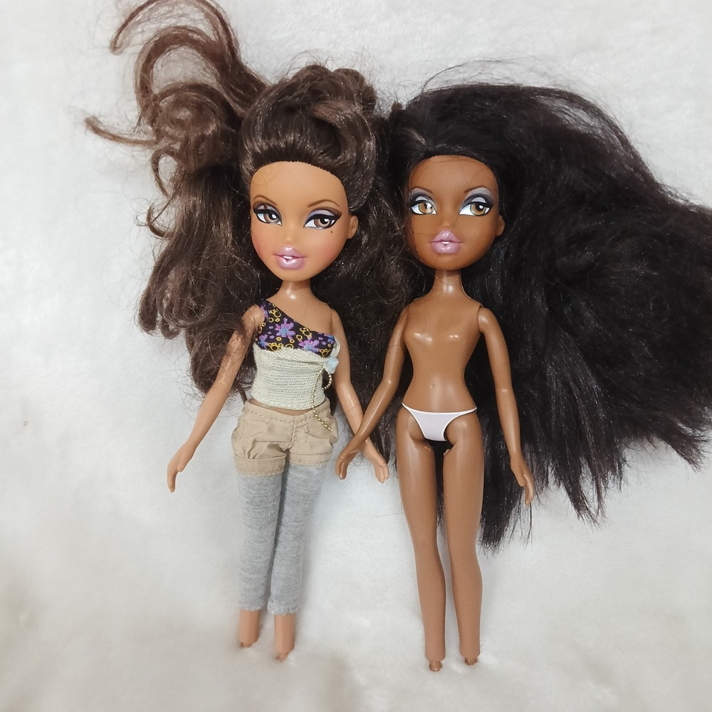 Bratz Doll Lot 10th Anniversary Party Yasmin & Sasha TLC No Feet 2010 MGA